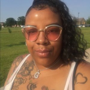 Meet your Posher, Geneen